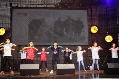 kids_zumba_buehne